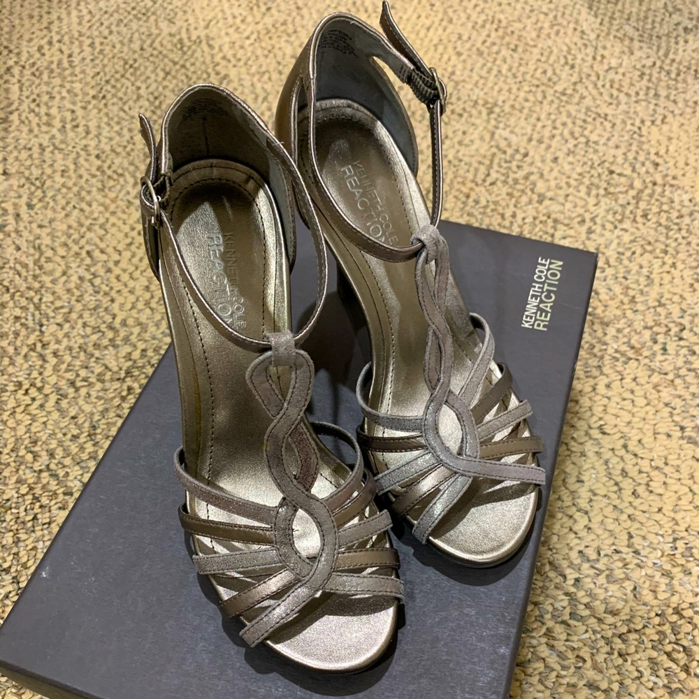 Kenneth Cole In The Know Sandals